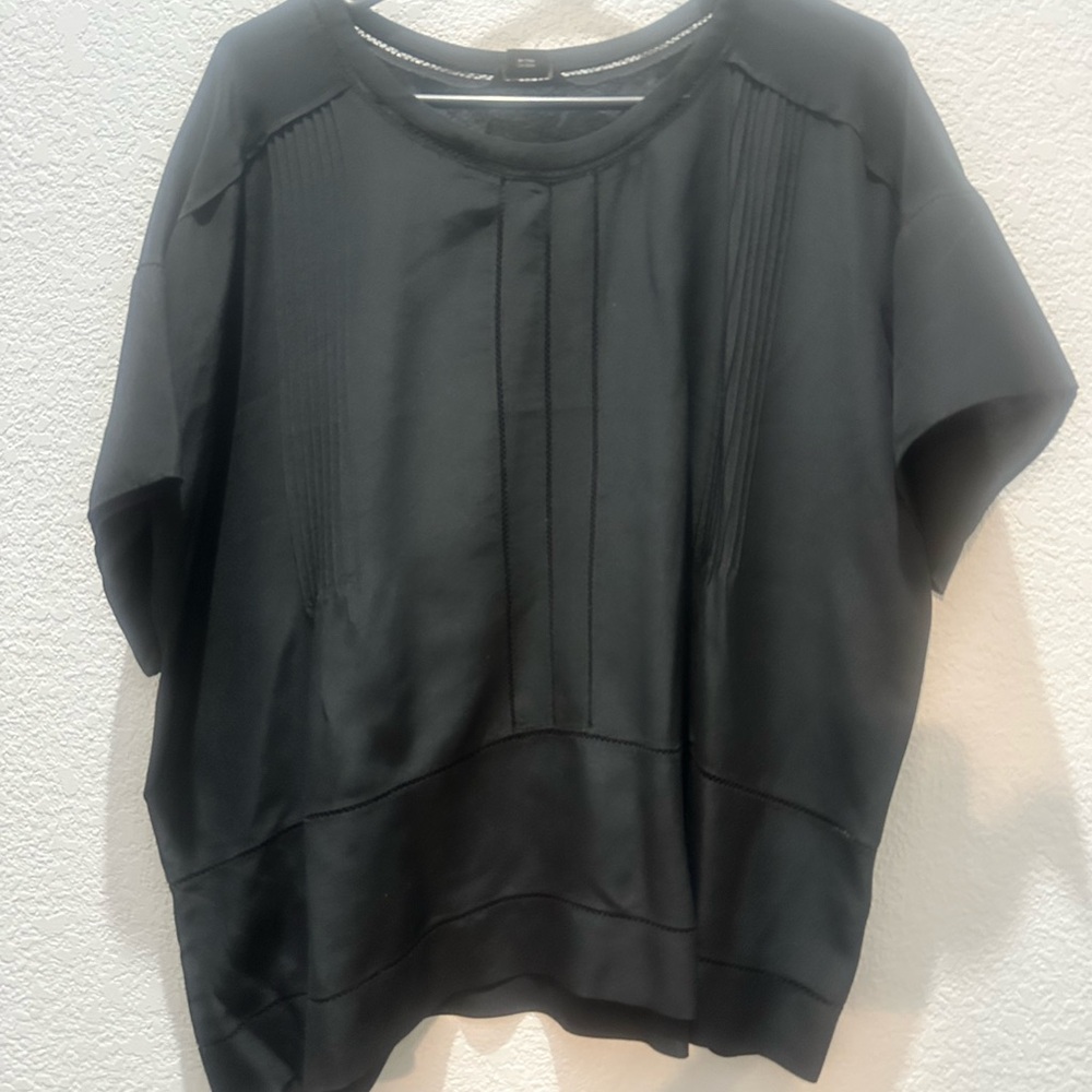 Club Monaco Black Silk Short Sleeve Blouse with detail